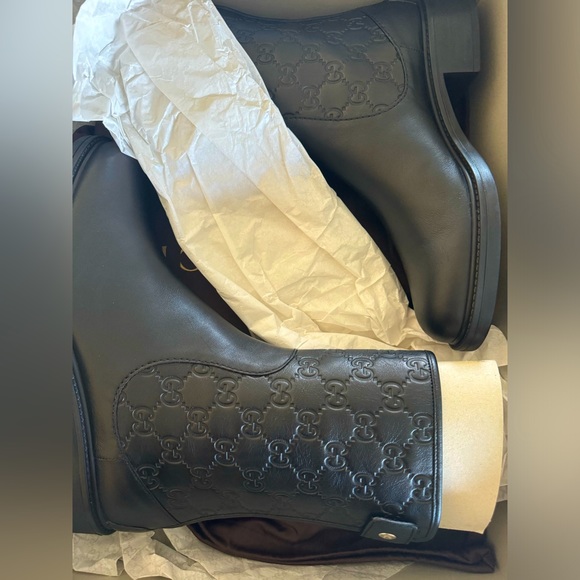 ❌SOLD❌Gucci Desinger - Picture 1 of 6